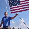 Mac with Flag750