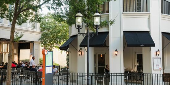 Dressler’s closing in Birkdale, but parent company will open Fin & Fino in its place Patio dining at Dressler's in Birkdale Village